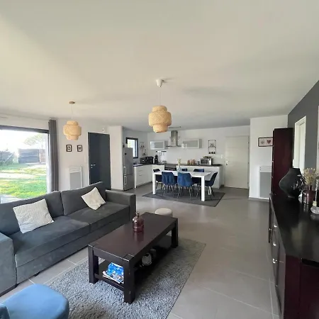 Peaceful House For 6 People 400 M From The Sea Casa vacanze *