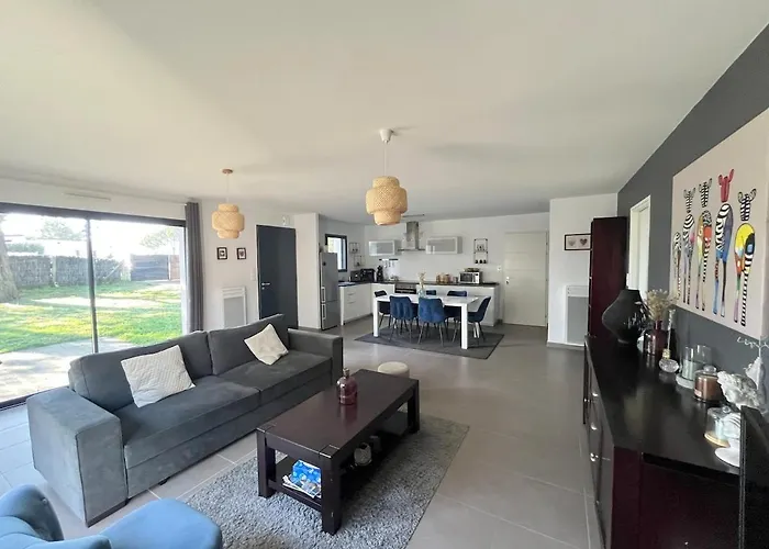 Peaceful House For 6 People 400 M From The Sea Casa vacanze *