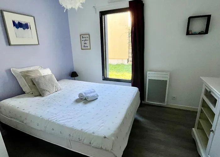 Peaceful House For 6 People 400 M From The Sea Casa vacanze